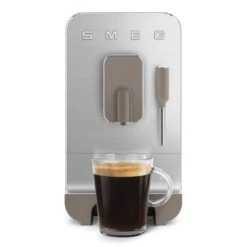Cafetera Superautomática Smeg BCC02TPMEU -Electrodomésticos Outlet Tienda 92130982 8643939957