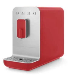 Smeg BCC01RDMEU - Cafetera Súper Automática 19 Bar Cafe Grano/molido Roja -Electrodomésticos Outlet Tienda smeg bcc01rdmeu cafetera super automatica 19 bar cafe grano molido roja 0055196 600px
