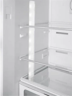 Smeg FAB32LBL5 - Frigorífico Combi 196,8x60,1cm 50's Style Clase D Negro -Electrodomésticos Outlet Tienda smeg fab32lbl5 frigorifico combi 196 8x60 1cm 50 s style a negro 0045264 600px