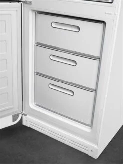 Smeg FAB32LWH5 - Frigorífico Combi 196,80x60,1cm 50's Style Blanco D -Electrodomésticos Outlet Tienda smeg fab32lwh5 frigorifico combi 196 80x60 1cm 50 s style blanco d 0045268 600px