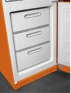 Smeg FAB32ROR5 - Frigorífico 196,8x60,1cm 50's Style Naranja Clase D -Electrodomésticos Outlet Tienda smeg fab32ror5 frigorifico 196 8x60 1cm 50 s style naranja clase d 0045389 600px