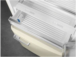Smeg FAB38RCR5 - Frigorífico Combi 205x70,6cm NoFrost Crema E -Electrodomésticos Outlet Tienda smeg fab38rcr5 frigorifico combi 205x70 6cm nofrost crema e 0046057 600px