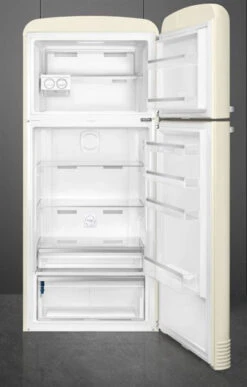 Smeg FAB50RCR5 - Frigorífico 50s Style Color Crema 192,1x79,6x80,5cm (D) -Electrodomésticos Outlet Tienda smeg fab50rcr5 frigorifico 50s style en color crema 192 1x79 6x80 5cm 0047000 600px