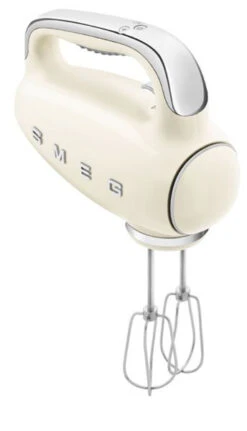 Smeg HMF01CREU - Amasadora De Varillas 50 Style Crema 9 Velocidades -Electrodomésticos Outlet Tienda smeg hmf01creu amasadora de varillas 50 style crema 9 velocidades 0058651 600px