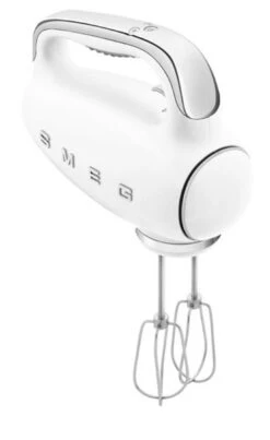 Smeg HMF01WHEU - Amasadora De Varillas 50 Style Blanco 9 Velocidades -Electrodomésticos Outlet Tienda smeg hmf01wheu amasadora de varillas 50 style blanco 9 velocidades 0058741 600px