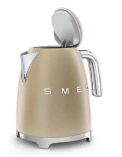 Smeg KLF03CHMEU - Hervidor 50's Style 1,7L Oro Mate -Electrodomésticos Outlet Tienda smeg klf03chmeu hervidor 50 s style 1 7l oro mate 0045599 600px