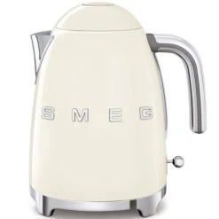 SMEG KLF03CREU - Hervidor Capacidad 1,7 Lt Línea Años 50 2400W Color Crema