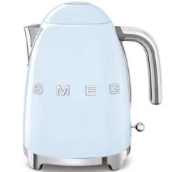 SMEG KLF03PBEU - Hervidor Capacidad 1,7 Lt Línea Años 50 2400W Color Azul Celeste