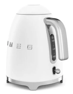 Smeg KLF03WHMEU - Hervidor 50's Style 1,7L Blanco Mate -Electrodomésticos Outlet Tienda smeg klf03whmeu hervidor 50 s style 1 7l blanco mate 0045587 600px