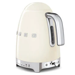 Smeg KLF04CREU - Hervidor 1,7 Lt Años 50 2400W Ajuste Temperatura Color Crema -Electrodomésticos Outlet Tienda smeg klf04creu hervidor 1 7 lt anos 50 2400w ajuste temperatura color crema 0025167 600px
