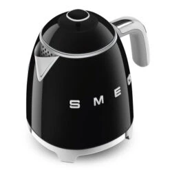 Smeg KLF05BLEU - Mini Hervidor Negro Estilo Años 50 0.8 Litros 14 Smeg KLF05BLEU - Mini Hervidor Negro Estilo Años 50 0.8 Litros -Electrodomésticos Outlet Tienda smeg klf05bleu mini hervidor negro estilo anos 50 0 8 litros 0057914 600px