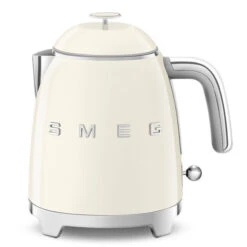 Smeg KLF05CREU - Hervidor Crema Estilo Años 50 0.8 Litros