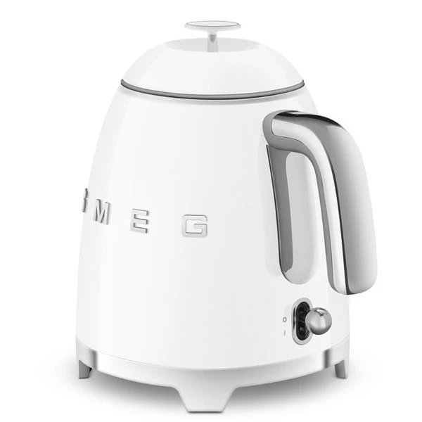 Smeg KLF05WHEU - Mini Hervidor Blanco Estilo Años 50 0.8 Litros 3 Smeg KLF05WHEU - Mini Hervidor Blanco Estilo Años 50 0.8 Litros - Imagen 3