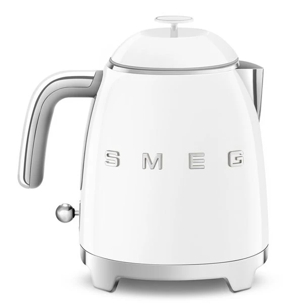 Smeg KLF05WHEU - Mini Hervidor Blanco Estilo Años 50 0.8 Litros 4 Smeg KLF05WHEU - Mini Hervidor Blanco Estilo Años 50 0.8 Litros - Imagen 4
