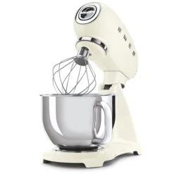 SMEG SMF03CREU - Robot Cocina 10 Velocidades 4,8l 800W Color Crema -Electrodomésticos Outlet Tienda smeg smf03creu robot cocina 10 velocidades 4 8l 800w color crema 0025484 600px