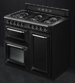 Smeg TR103BL - Cocina Con Placa De Gas Y 3 Hornos Eléctricos Clase A Negra -Electrodomésticos Outlet Tienda smeg tr103bl cocina con placa de gas y 3 hornos electricos clase a negra 0028463 600px