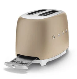 Smeg TSF01CHMEU - Tostadora 2 Rebanadas 50s Style 950W Oro Mate -Electrodomésticos Outlet Tienda smeg tsf01chmeu tostadora 2 rebanadas 50 s style 950w oro mate 0045574 600px